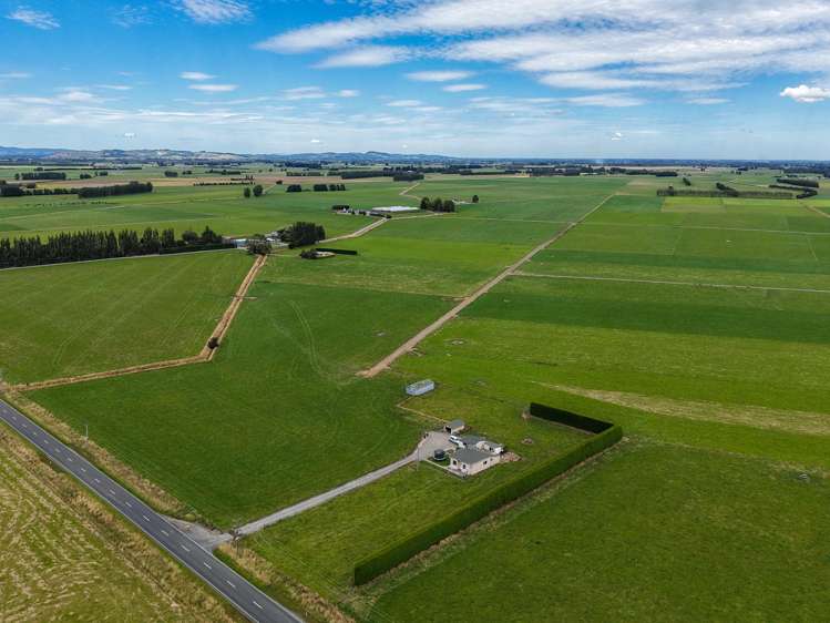 867 Hundred Line Road East South Hillend_7