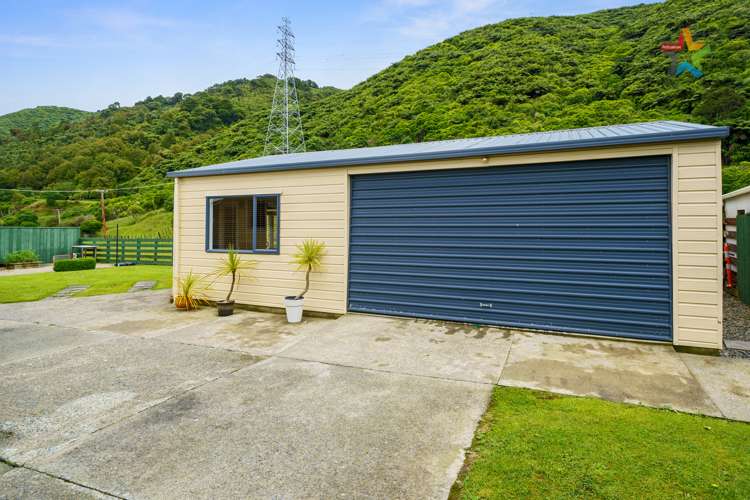 25 Larchmont Grove Totara Park_16