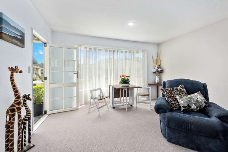 42/17 John Street Trentham_11