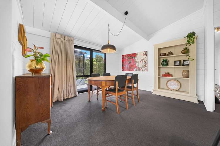 17 Chablis Place_5