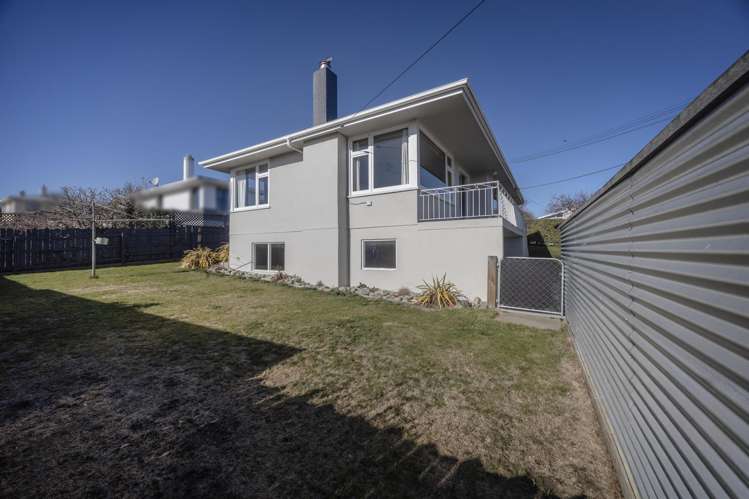 20 Arrow Crescent Holmes Hill_19