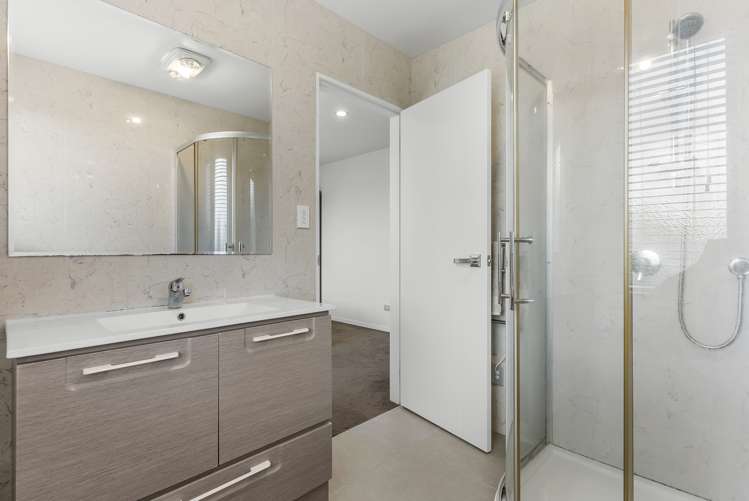 19 Phar Lap Crescent Takanini_15