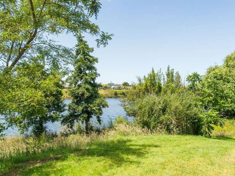 245 Somme Parade Aramoho_12