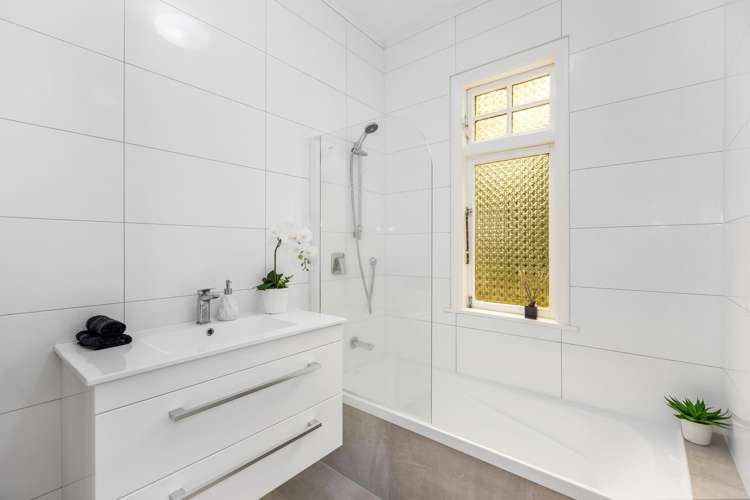 22 Liffey Crescent Island Bay_10