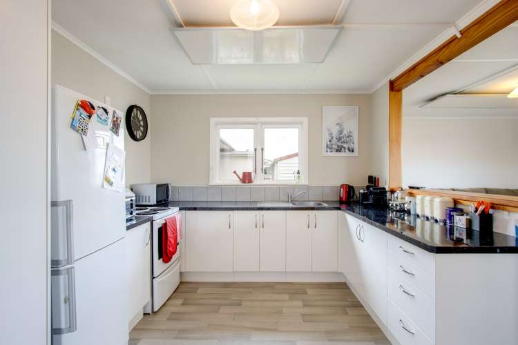 25 Flanders Avenue Onekawa_5