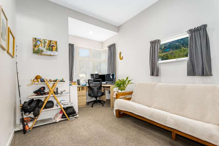 38 Rua Street Lyall Bay_21