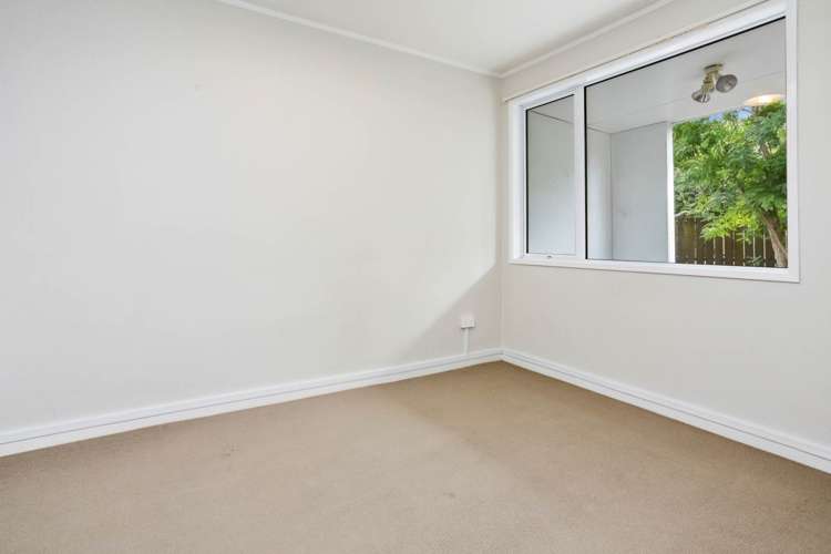 29b Mark Road Mount Albert_5