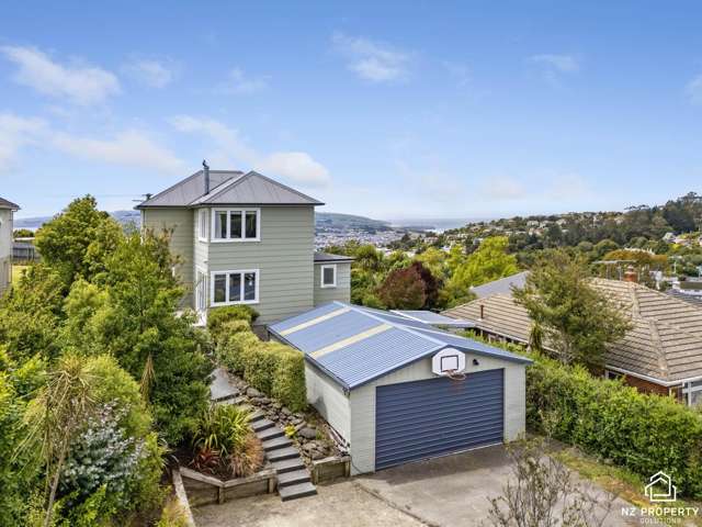 Hilltop Family Gem with Sun, Space & Sea Views