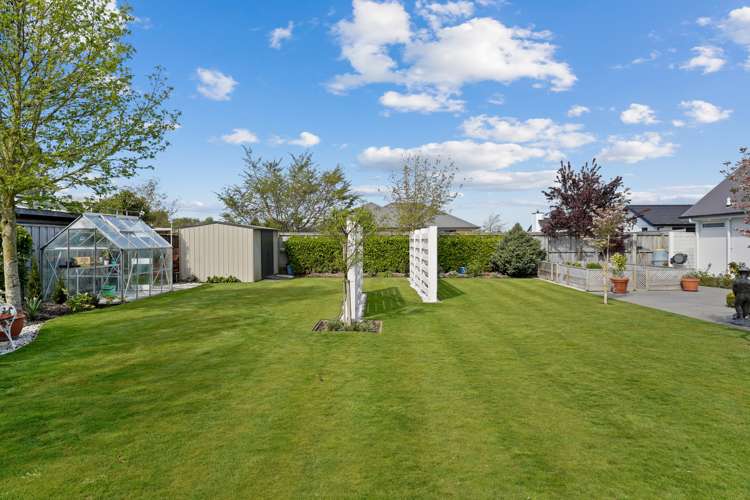 4 Barnsley Crescent West Melton_10