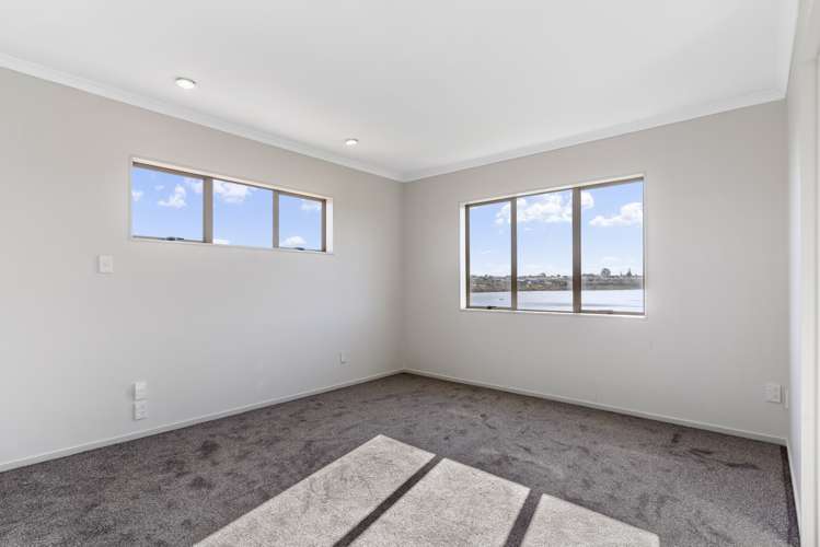 6 Brechin Place Wattle Downs_10