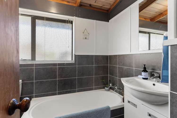 33 Hadley Wood Drive Wattle Downs_11