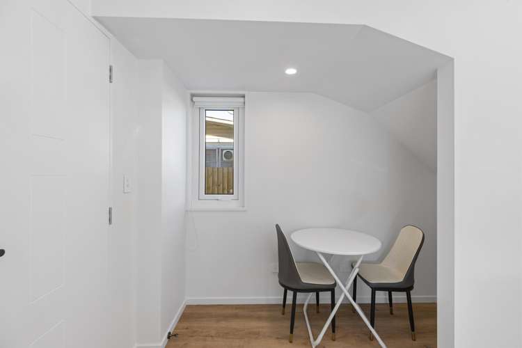 2/61 Waltham Road Sydenham_5