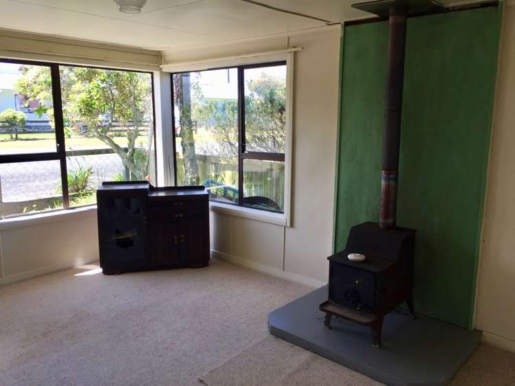 49 Wharf Road Karamea_6