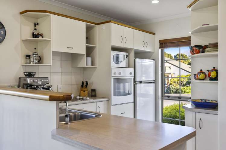 44 Lakeridge Close Rangatira Park_7