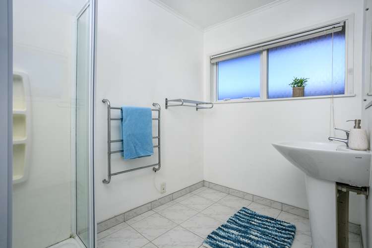 2/21 Lydia Avenue Northcote_7