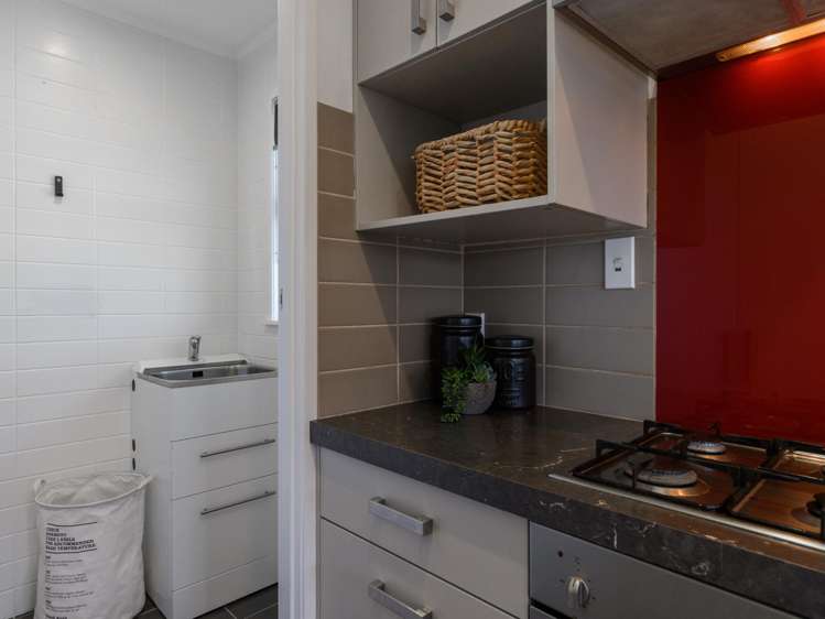 16 Ridge Street Otumoetai_12