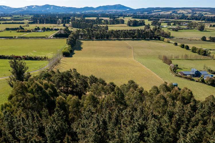 207 Round Hill Road Loburn_1