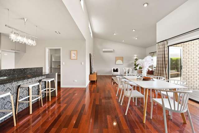 10 Farleigh Close Huntington_3