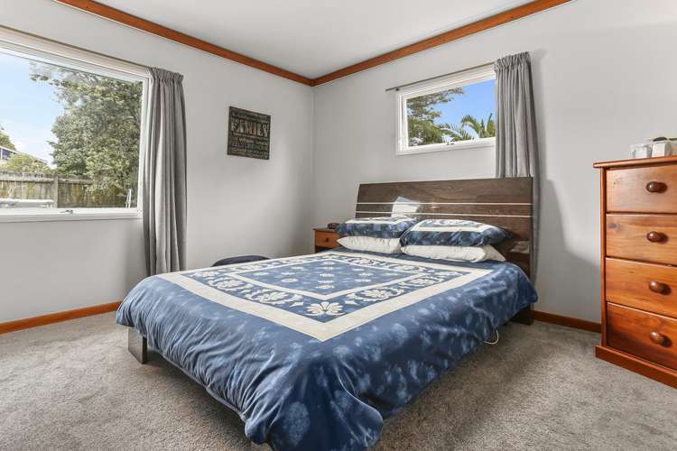 1 Pokapu Street Titirangi_13