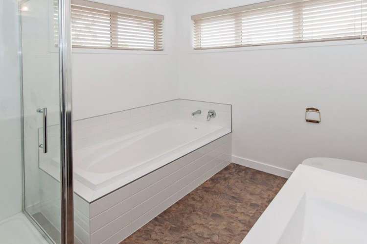 74 Moffat Drive Lincoln_8