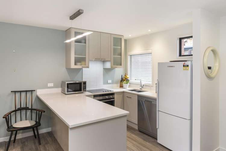 4/56 Hewitts Road Merivale_10