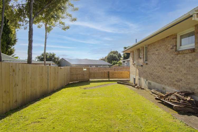29 Henderson Crescent Parkvale_10