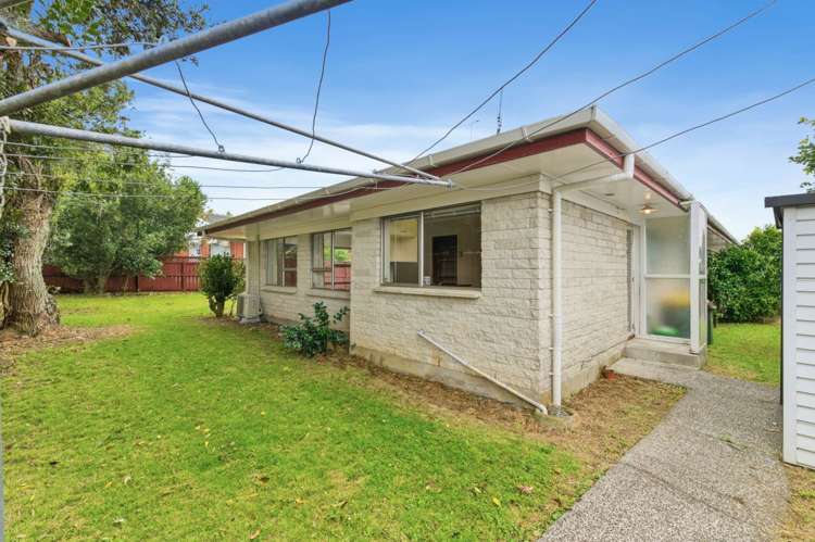 2/6 Tina Place Sunnyhills_4