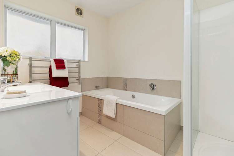 53 Nirvana Way Mount Roskill_11