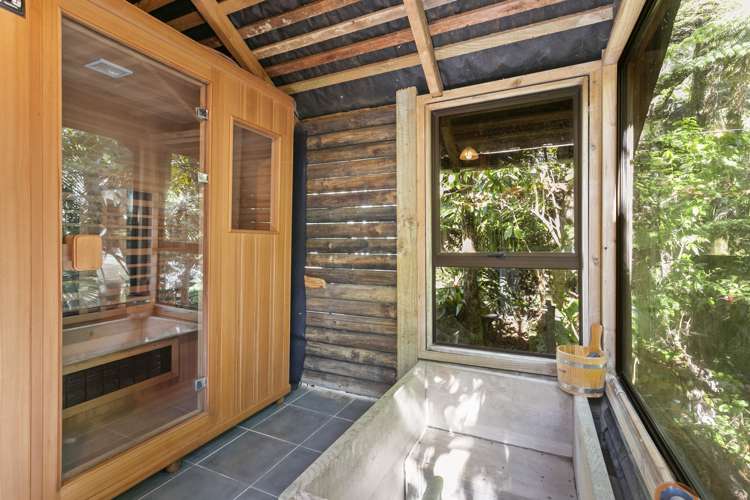 21 Kaurimu Rise Titirangi_11