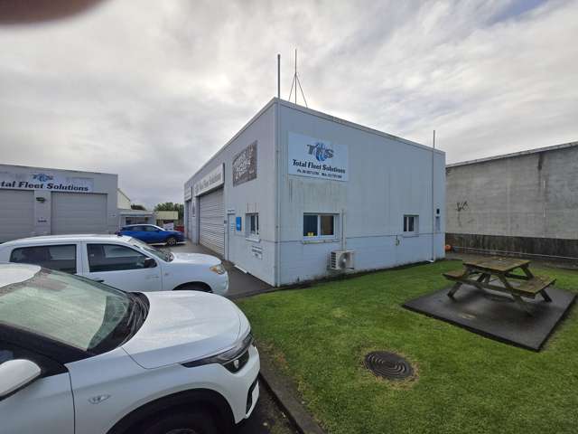 105 Main Road Makaraka_2