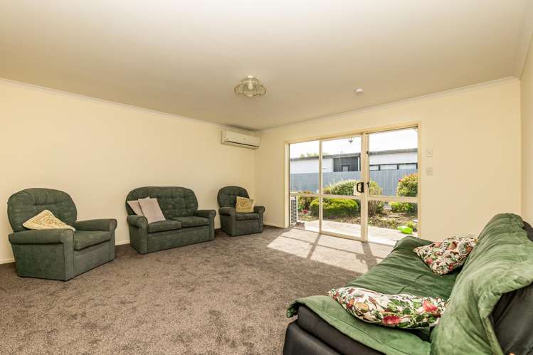 2/21 Preston Street West End_3