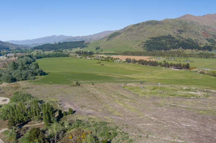 Riverbank Road Wanaka_18