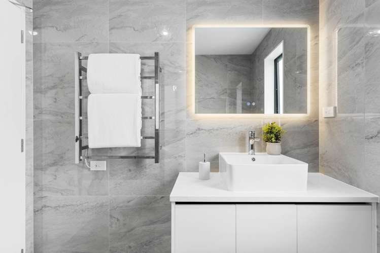 78E Kelman Road Kelston_12