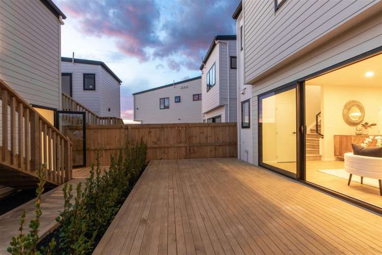 4 Greenbrier Street Westgate_13