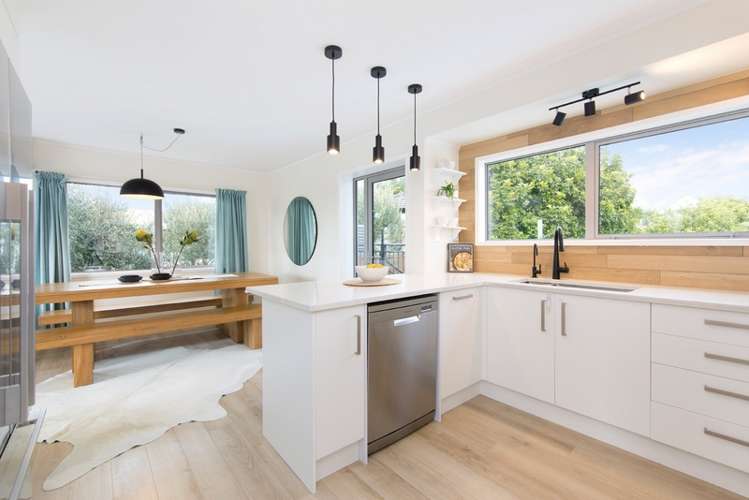 13 Spinnaker Drive Te Atatu Peninsula_9