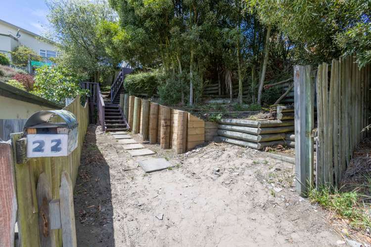 22 Batten Grove The Pines Beach_17