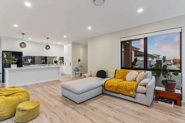 51 Siren Street Wainui_17