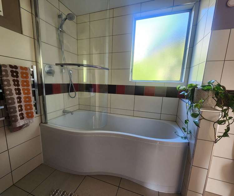 28 Zingaro Place Massey_18