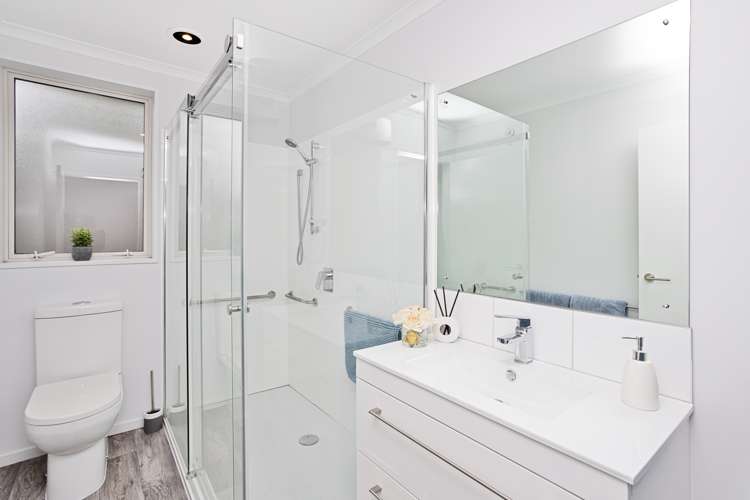 18 Lowe Street Avenal_17