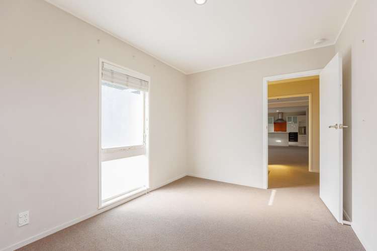 25 Meadway Sunnyhills_18