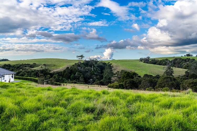 6 Bendemeer Place Flat Bush_14