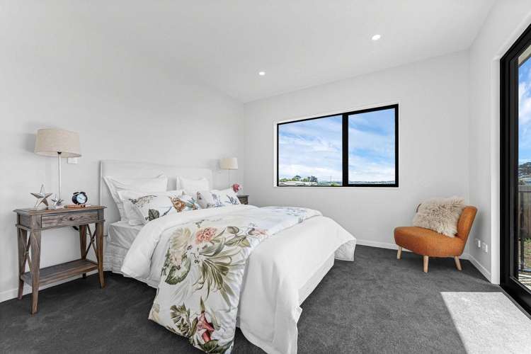 27 Korowhiti Road Clarks Beach_10