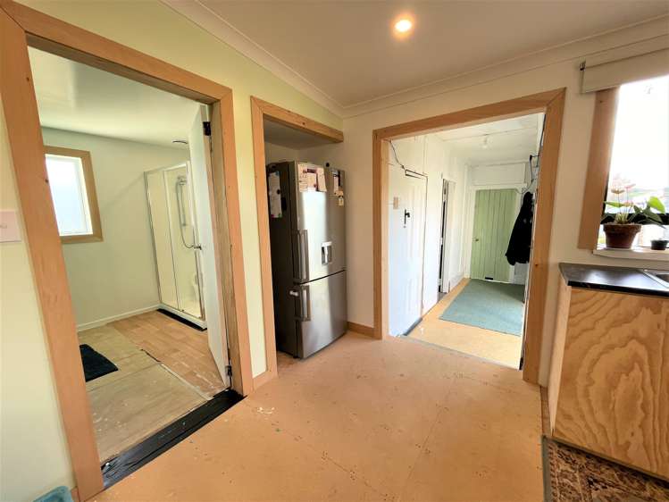 33 Main Road Owaka_8