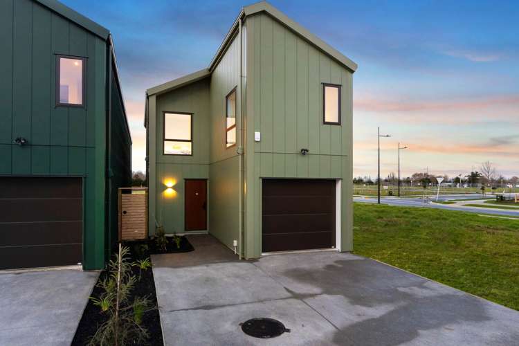 33 Karaka Village Parade Karaka_27