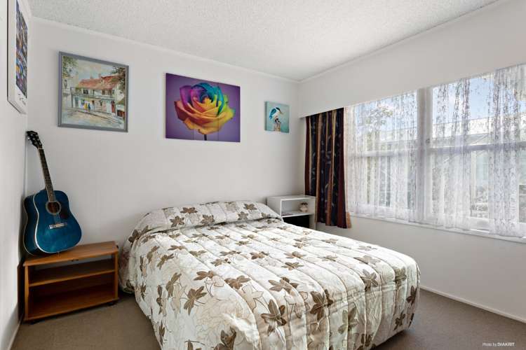 11/16 Queens Parade Devonport_5