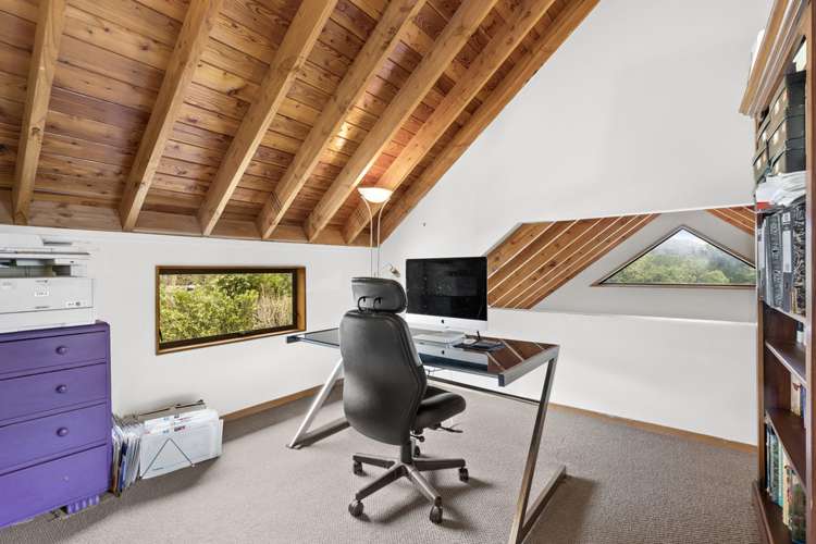 2/98 Horoeka Street Stokes Valley_13