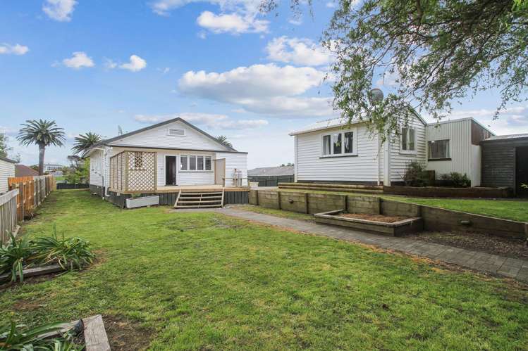 32 Mellsop Ave Waiuku_17