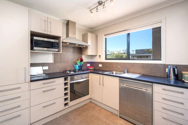 8 Hargest Crescent Saint Kilda_8