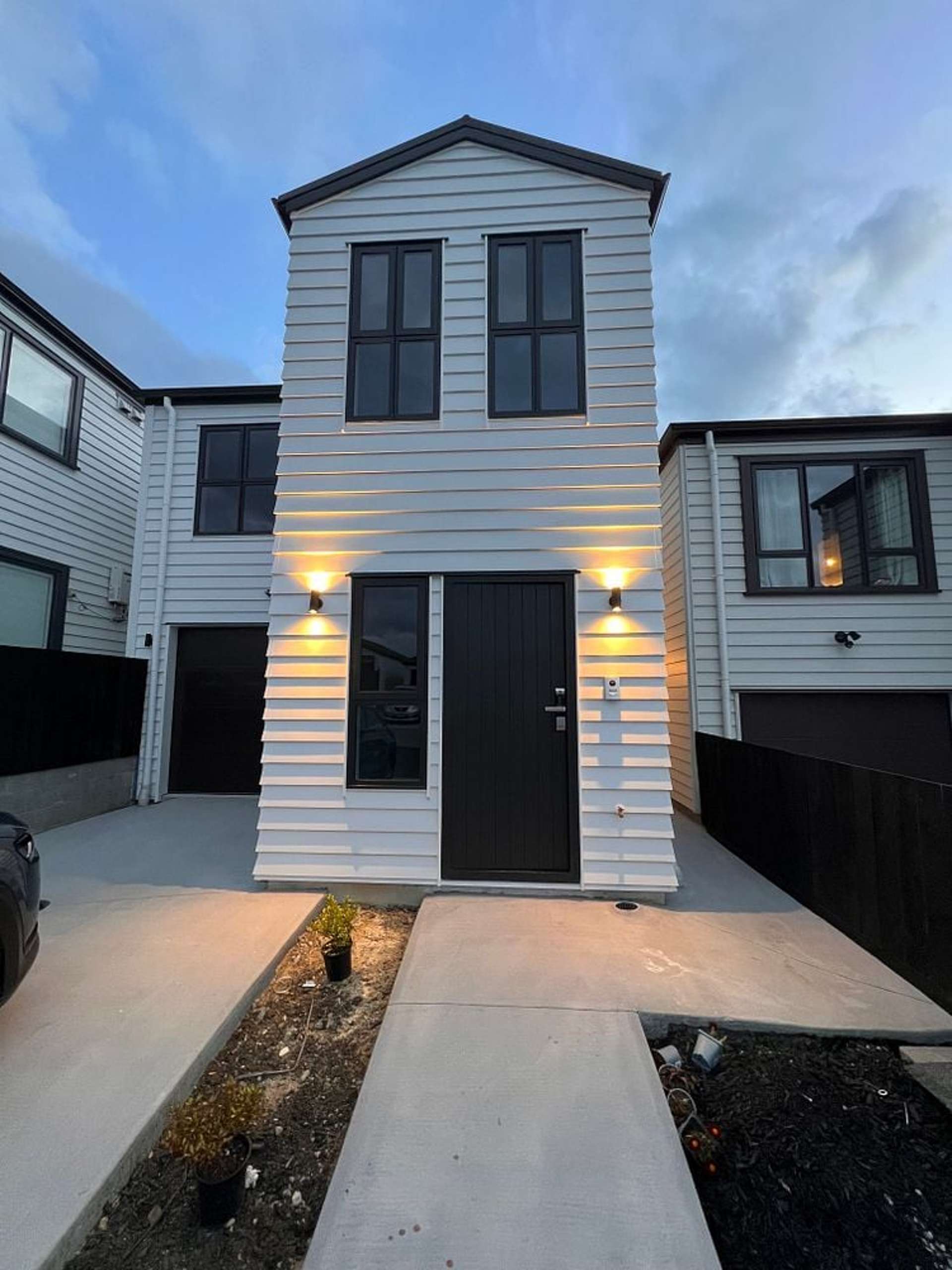 7 Puhakehake Place Flat Bush_0