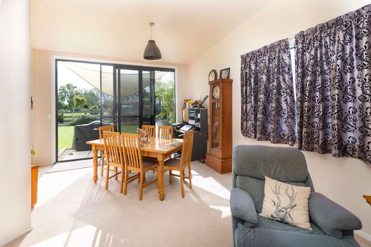 3 Front Miranda Road Waitakaruru_8